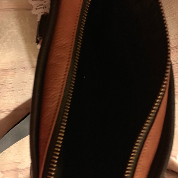 Coach Metropolitan Mens Director Brief Case - Picture 5 of 7